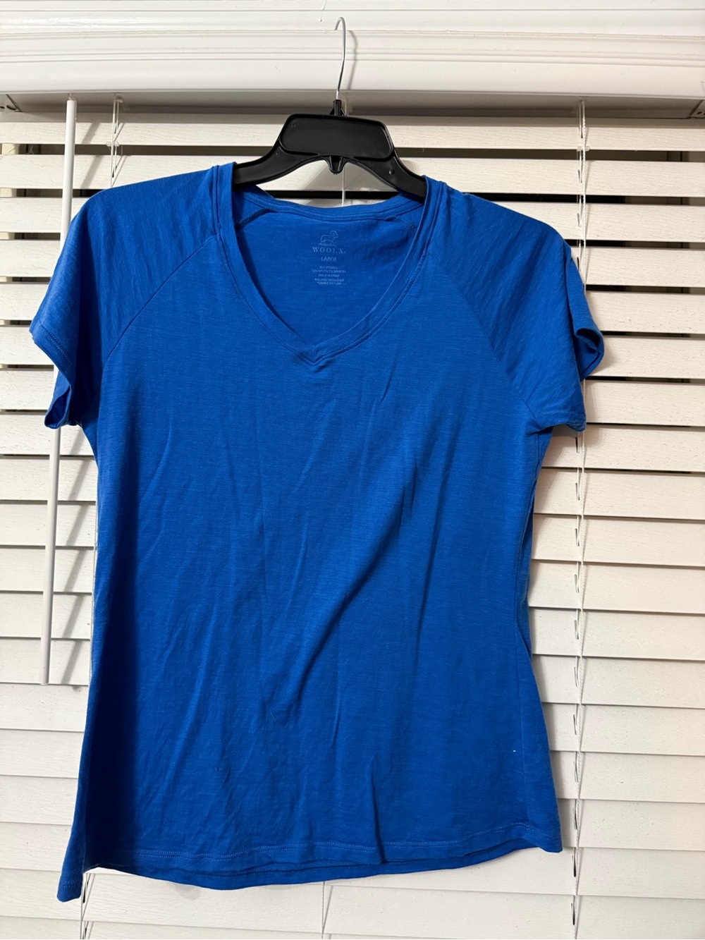 Woolx Mia V-Neck Short Sleeve Tee in Royal Blue